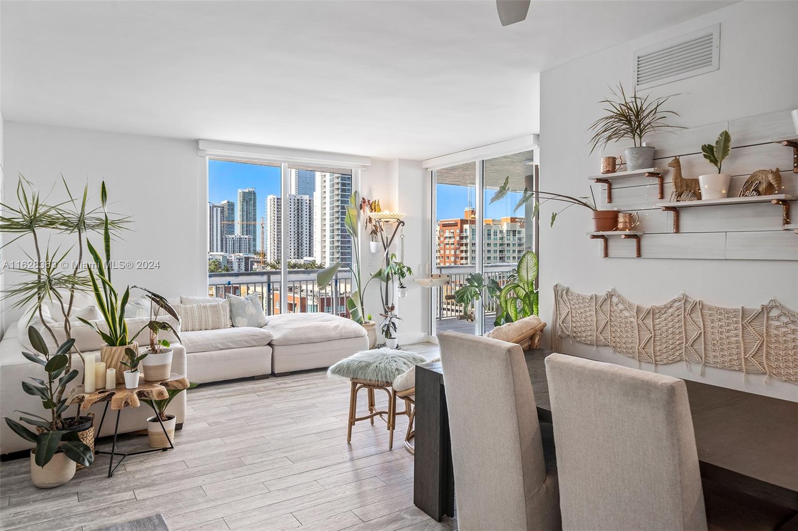 275 NE 18th St # 1208