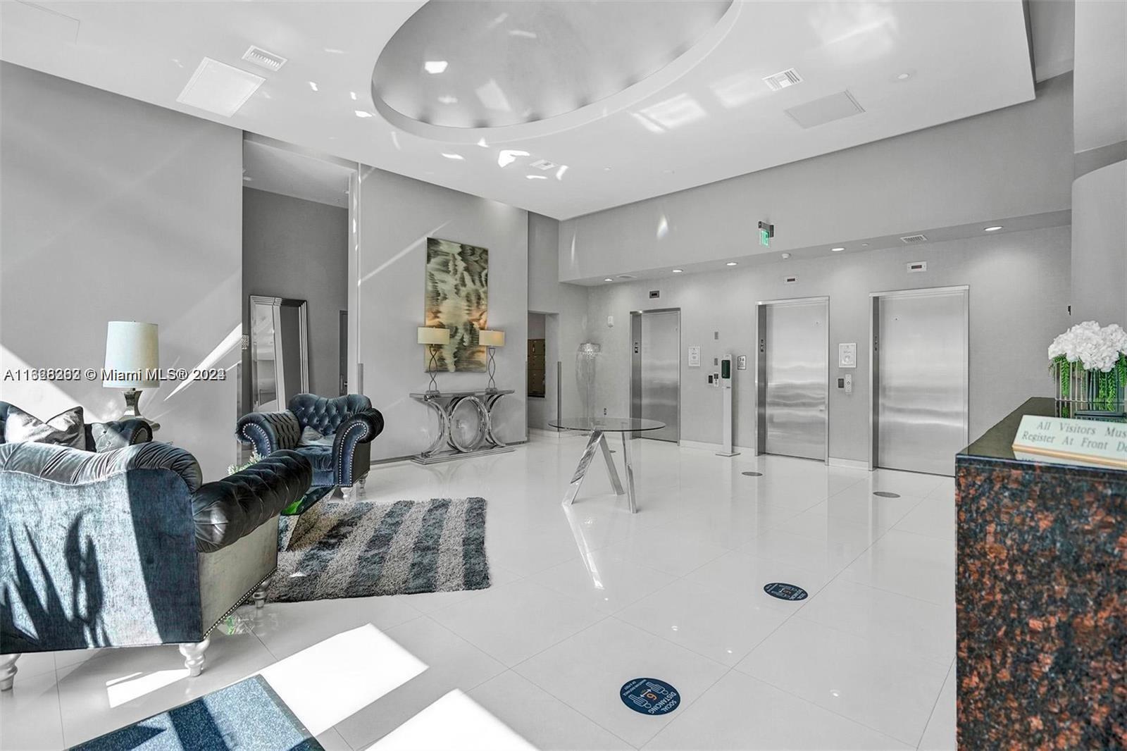 275 NE 18th St # 1208