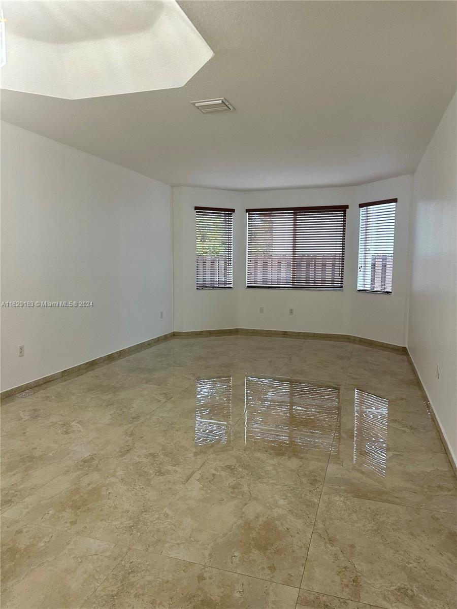 7324 NW 113th Ct