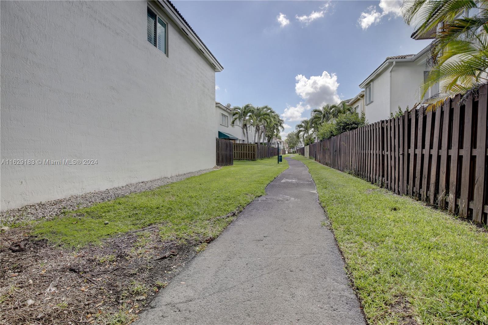 7324 NW 113th Ct