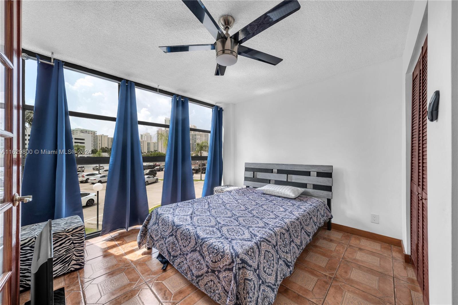 400 Leslie Dr # 228