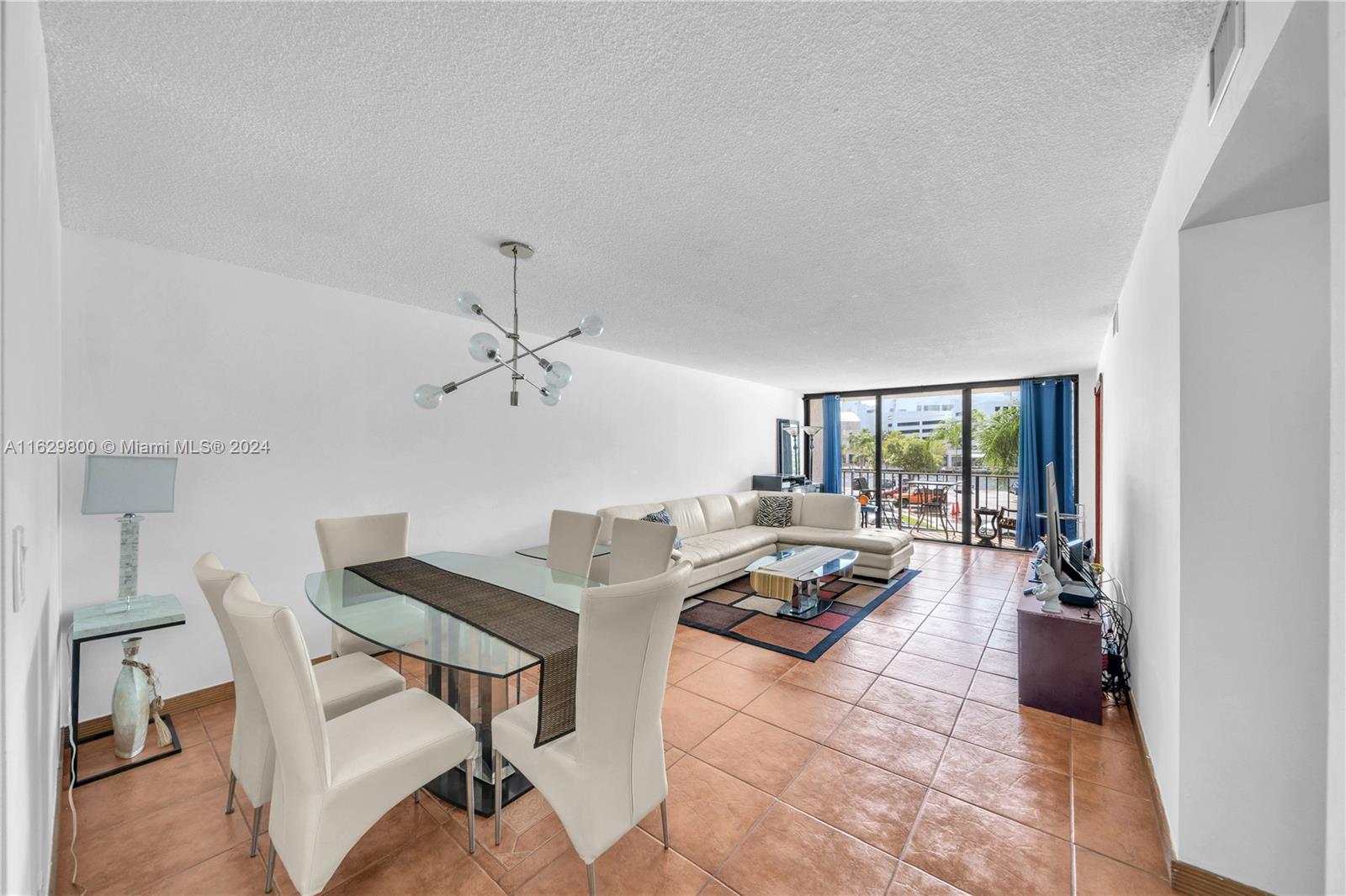 400 Leslie Dr # 228