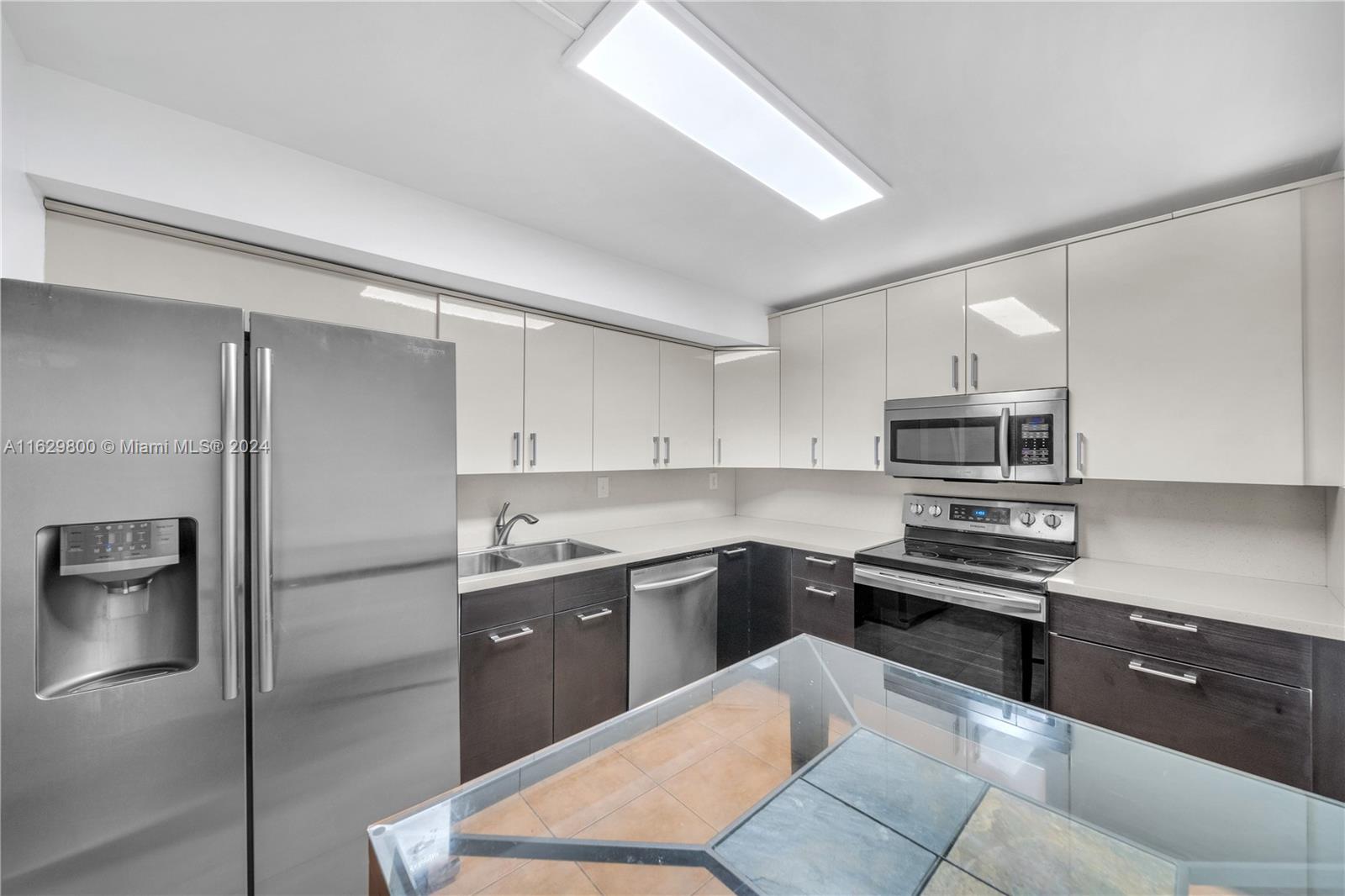 400 Leslie Dr # 228