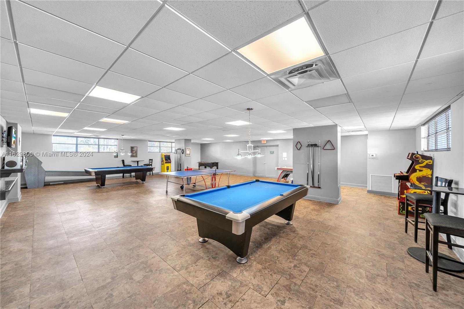 400 Leslie Dr # 228