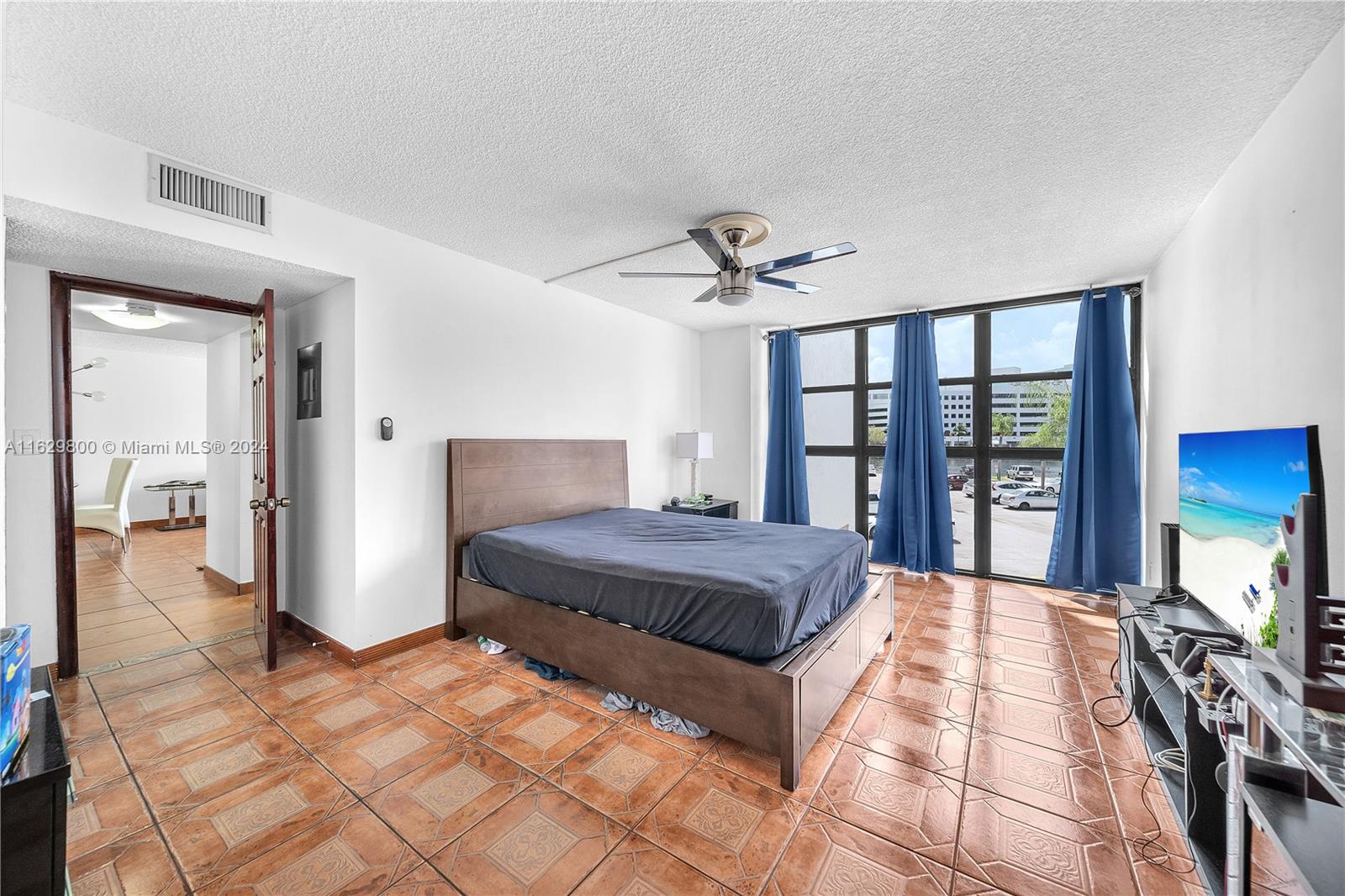 400 Leslie Dr # 228