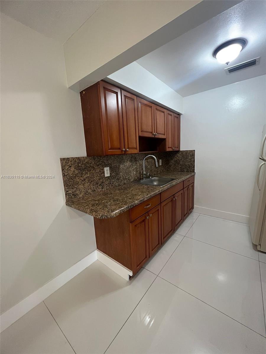 3071 NW 43rd St # 5