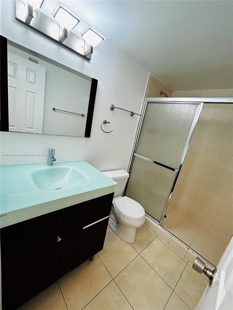 1455 N Treasure Dr # 3J