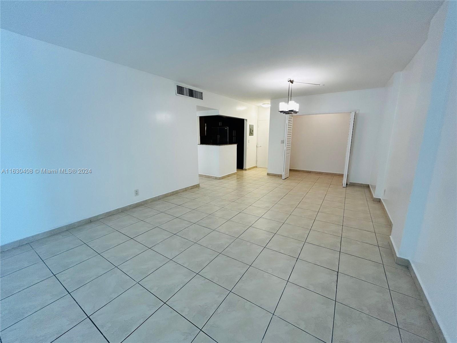 1455 N Treasure Dr # 3J