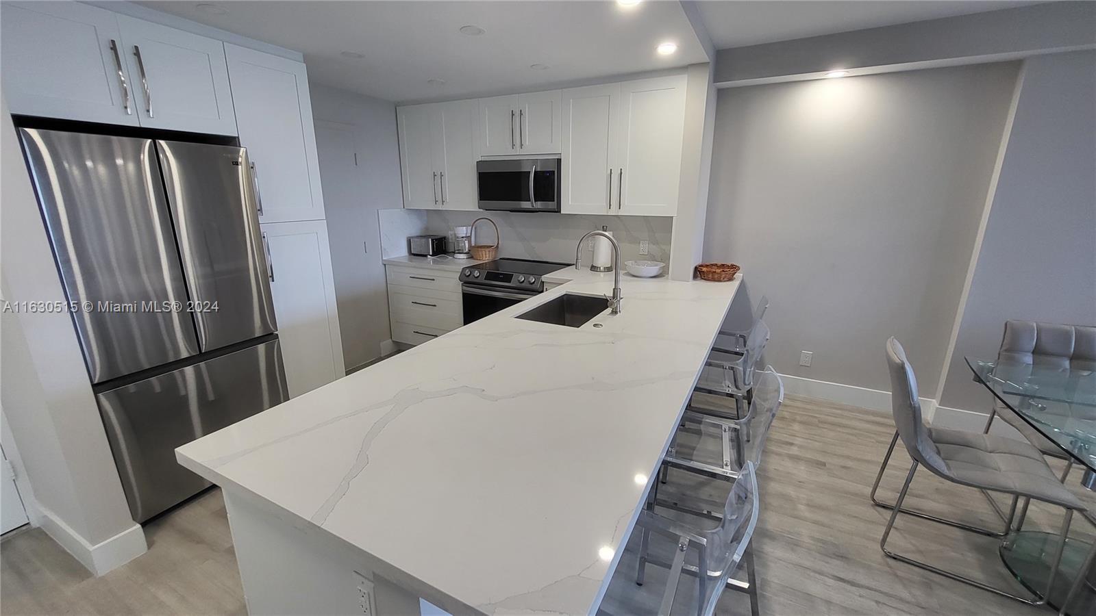 3800 S Ocean Dr # 1009