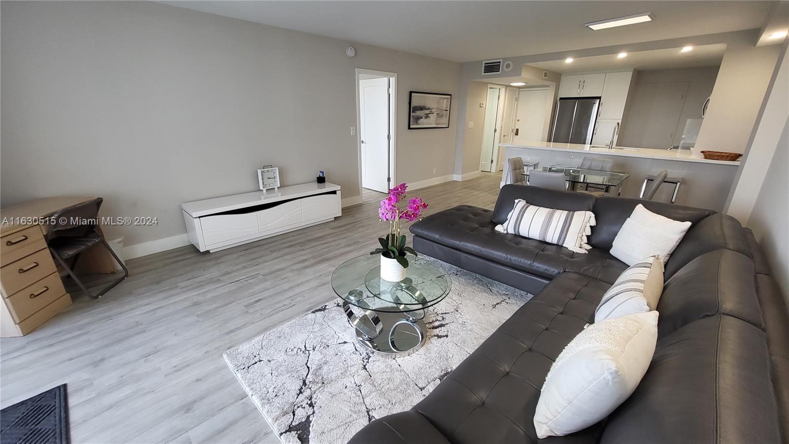 3800 S Ocean Dr # 1009
