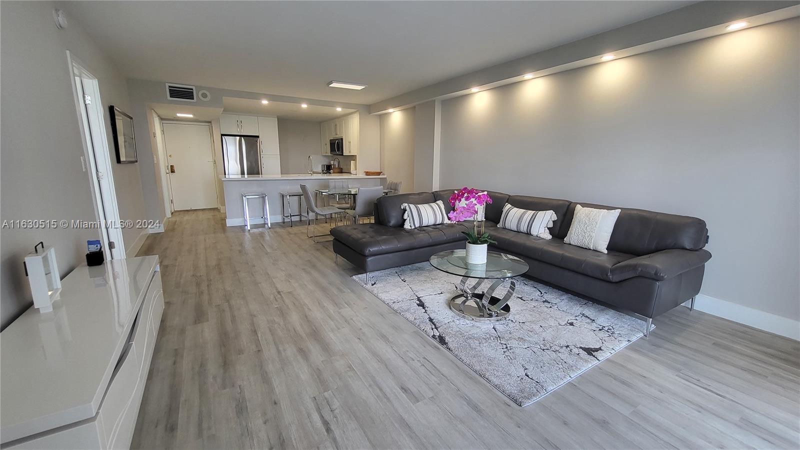 3800 S Ocean Dr # 1009
