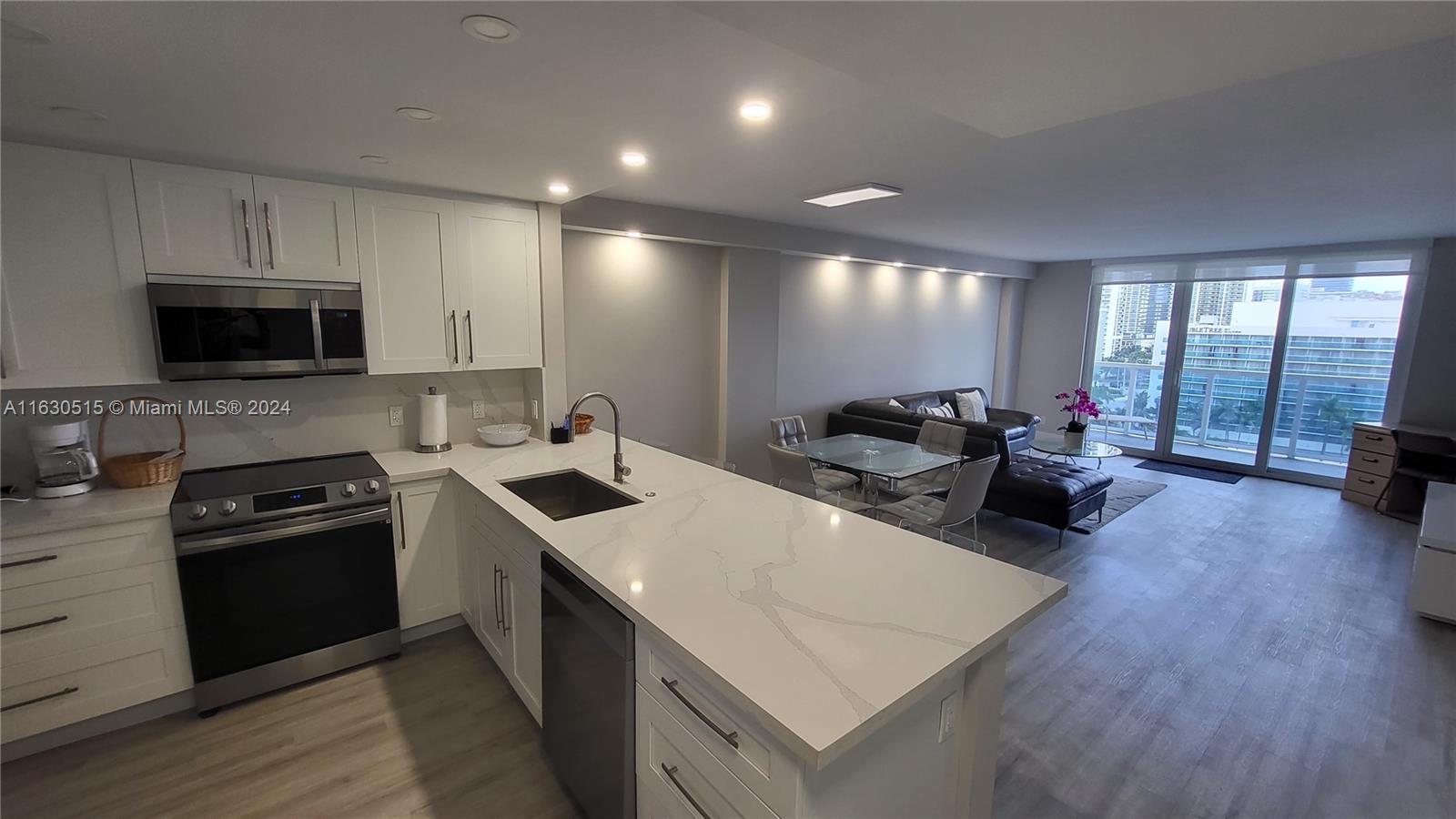 3800 S Ocean Dr # 1009