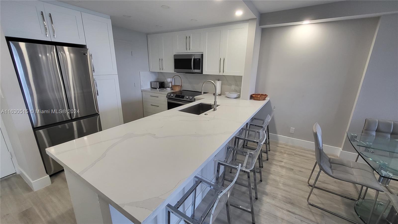 3800 S Ocean Dr # 1009