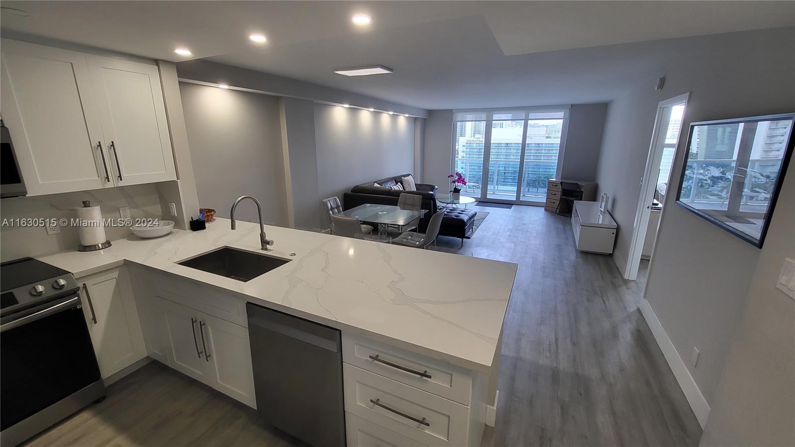 3800 S Ocean Dr # 1009