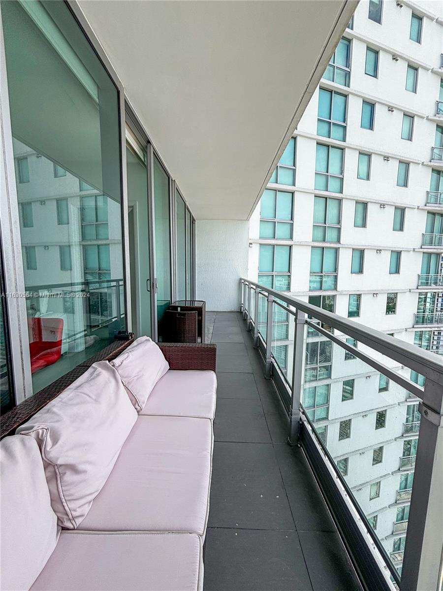 92 SW 3 ST # 4407