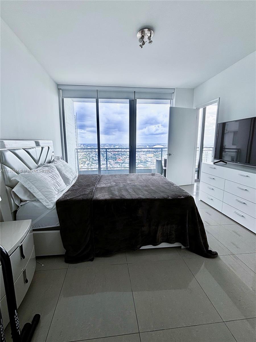 92 SW 3 ST # 4407
