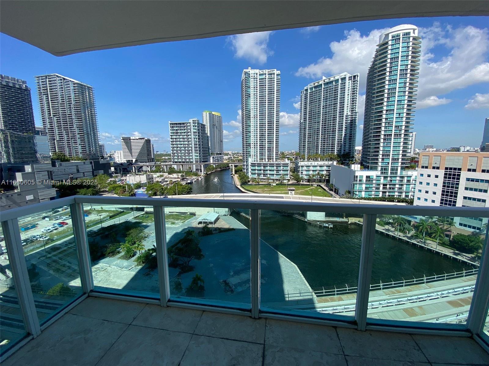 31 SE 5th St # 1601