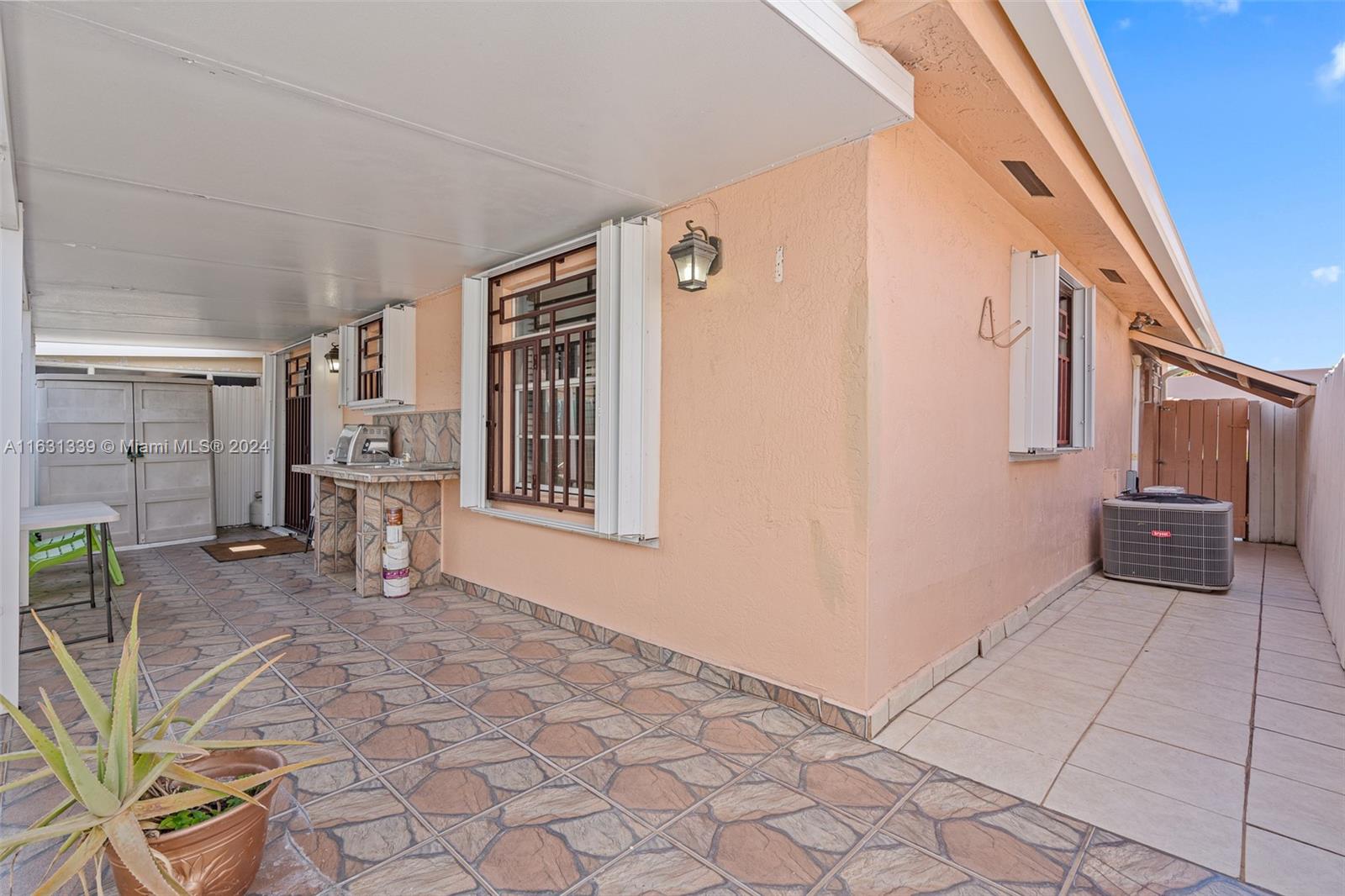 2372 W 73rd Pl # A Unit: 11-A