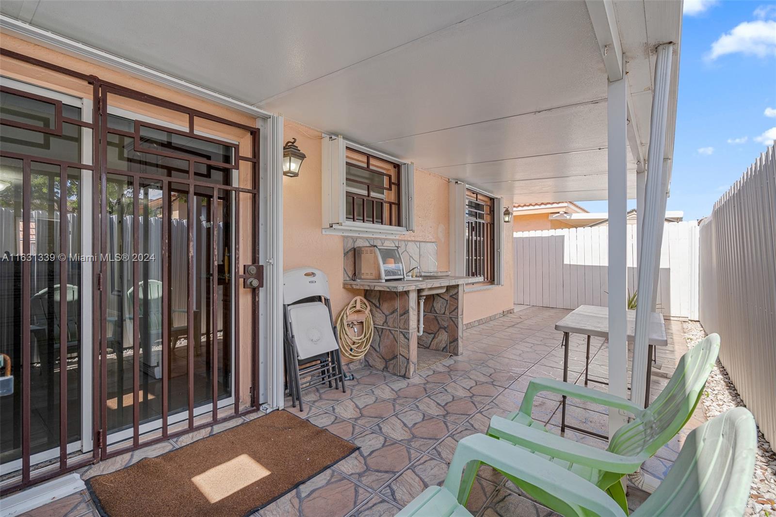 2372 W 73rd Pl # A Unit: 11-A