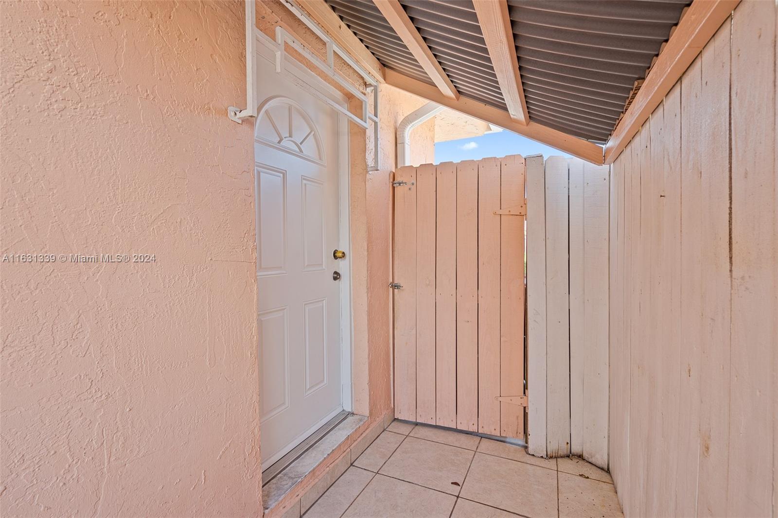 2372 W 73rd Pl # A Unit: 11-A
