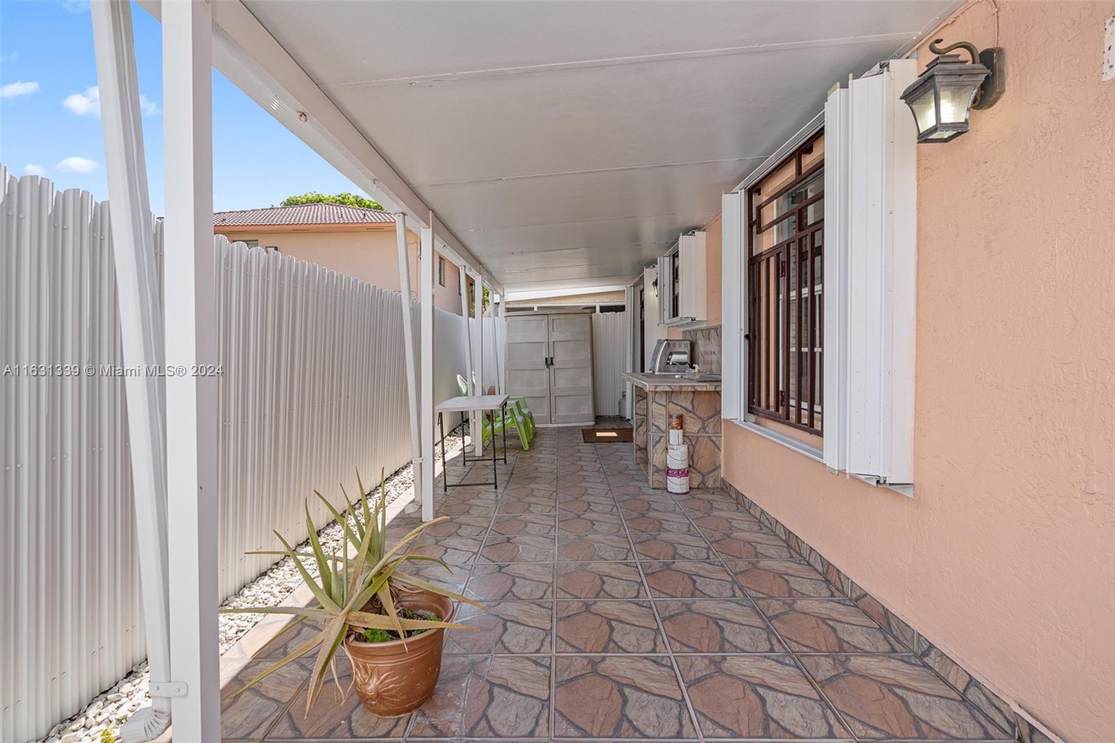 2372 W 73rd Pl # A Unit: 11-A