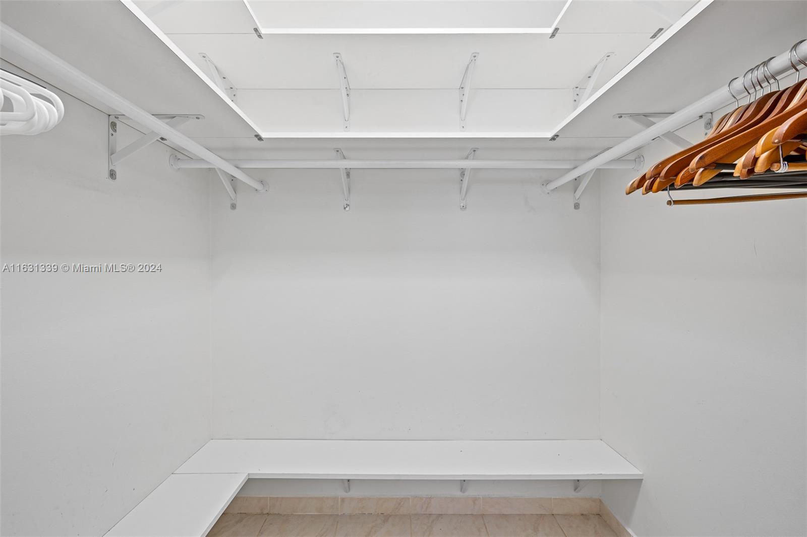 2372 W 73rd Pl # A Unit: 11-A