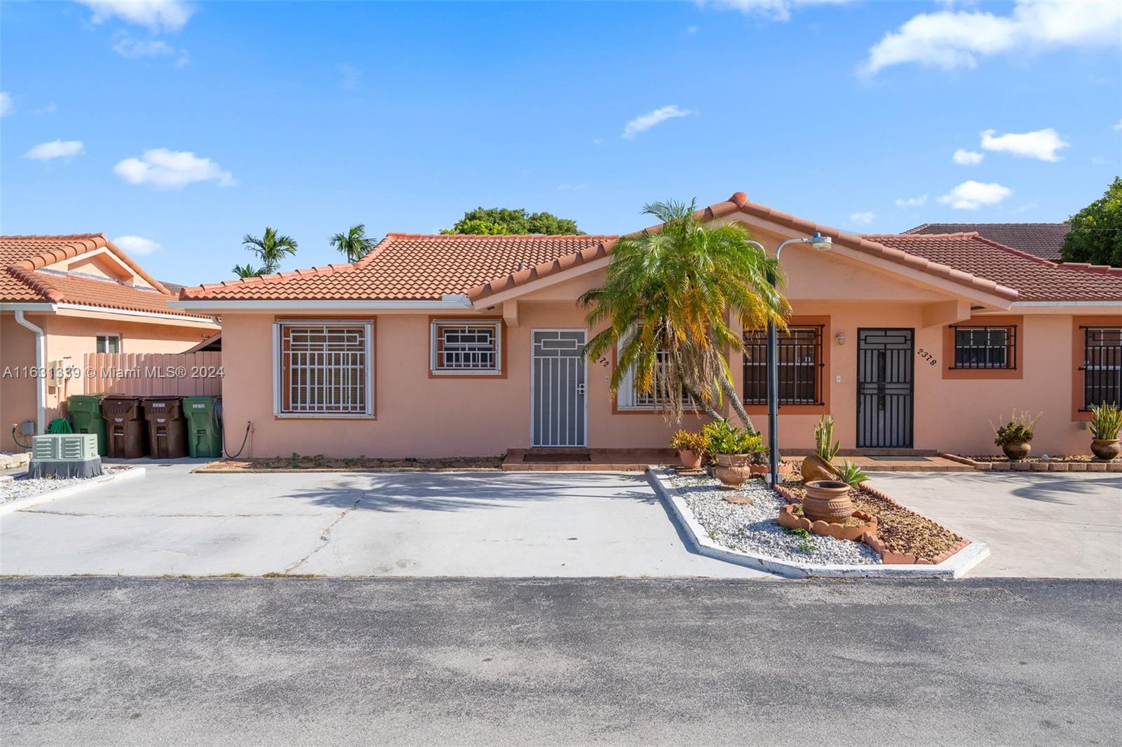 2372 W 73rd Pl # A Unit: 11-A