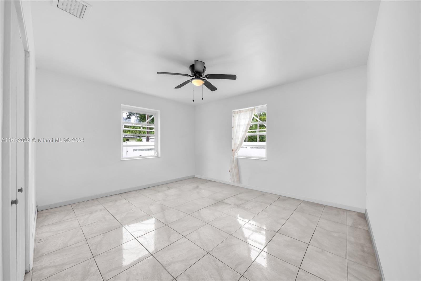 2301 SW 4th Ave