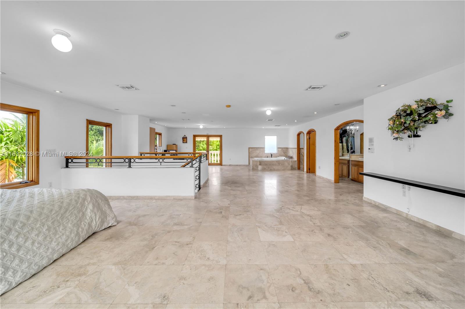 2301 SW 4th Ave