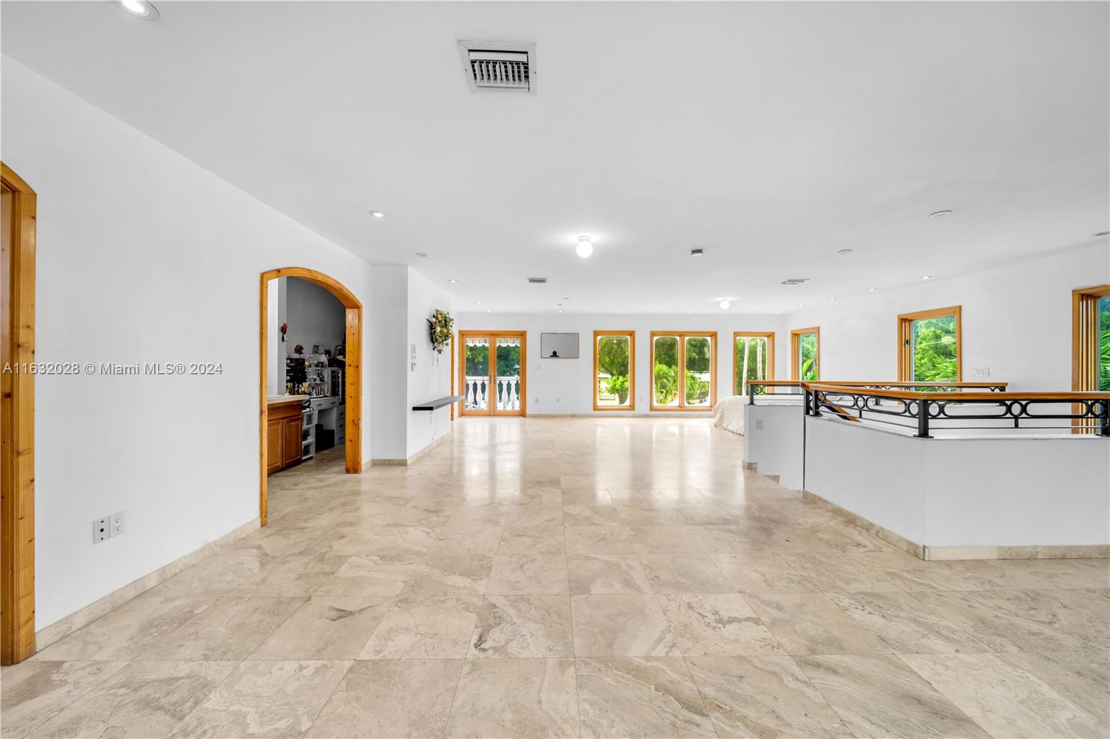 2301 SW 4th Ave