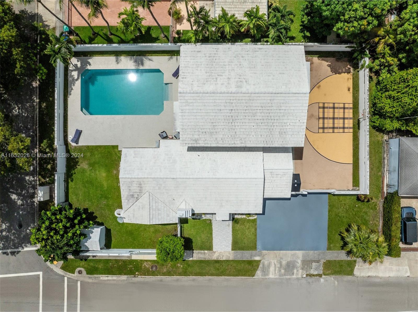 2301 SW 4th Ave