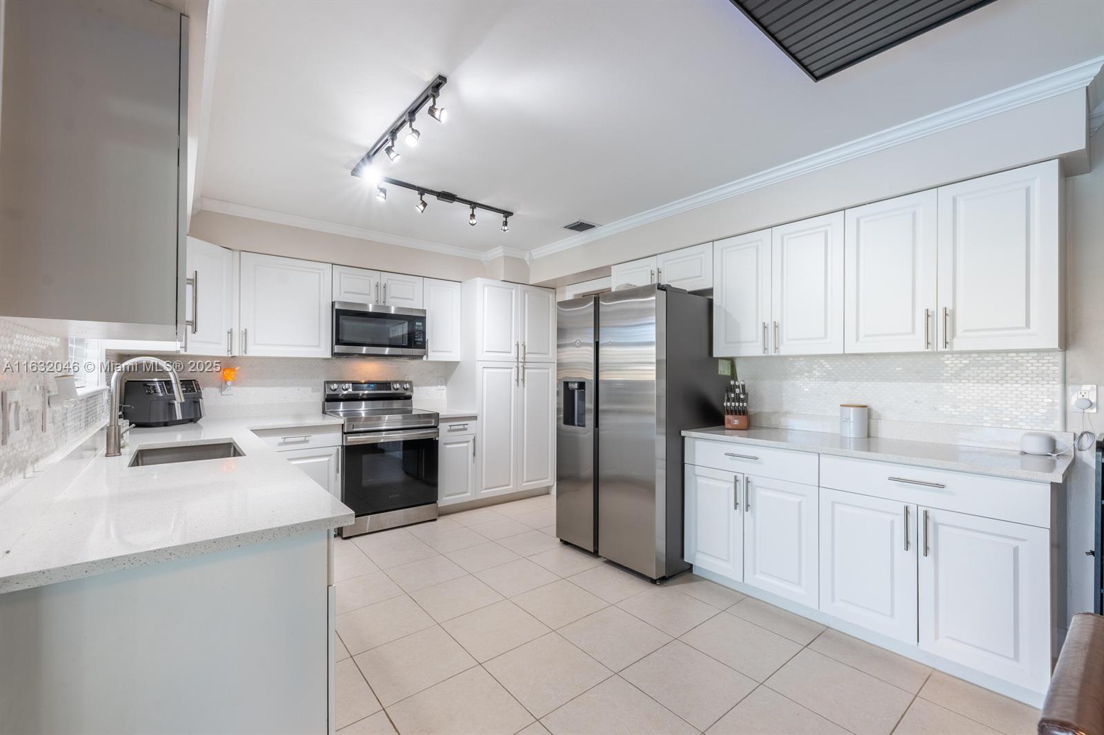 143 SW Grove Ave, Port St. Lucie