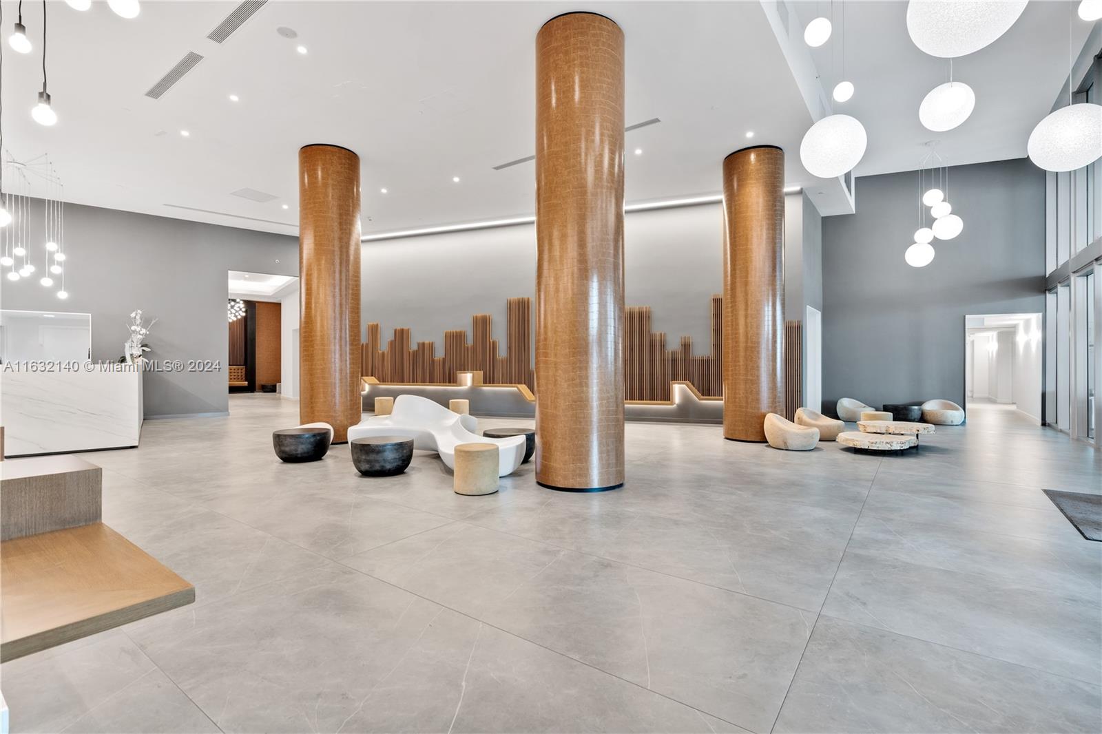 350 S Miami Ave Unit: 2512