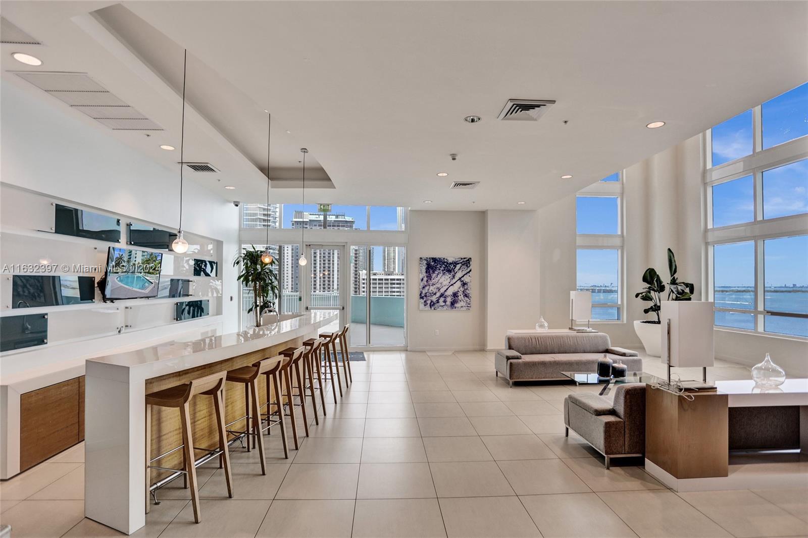 1900 N Bayshore Dr # 2203