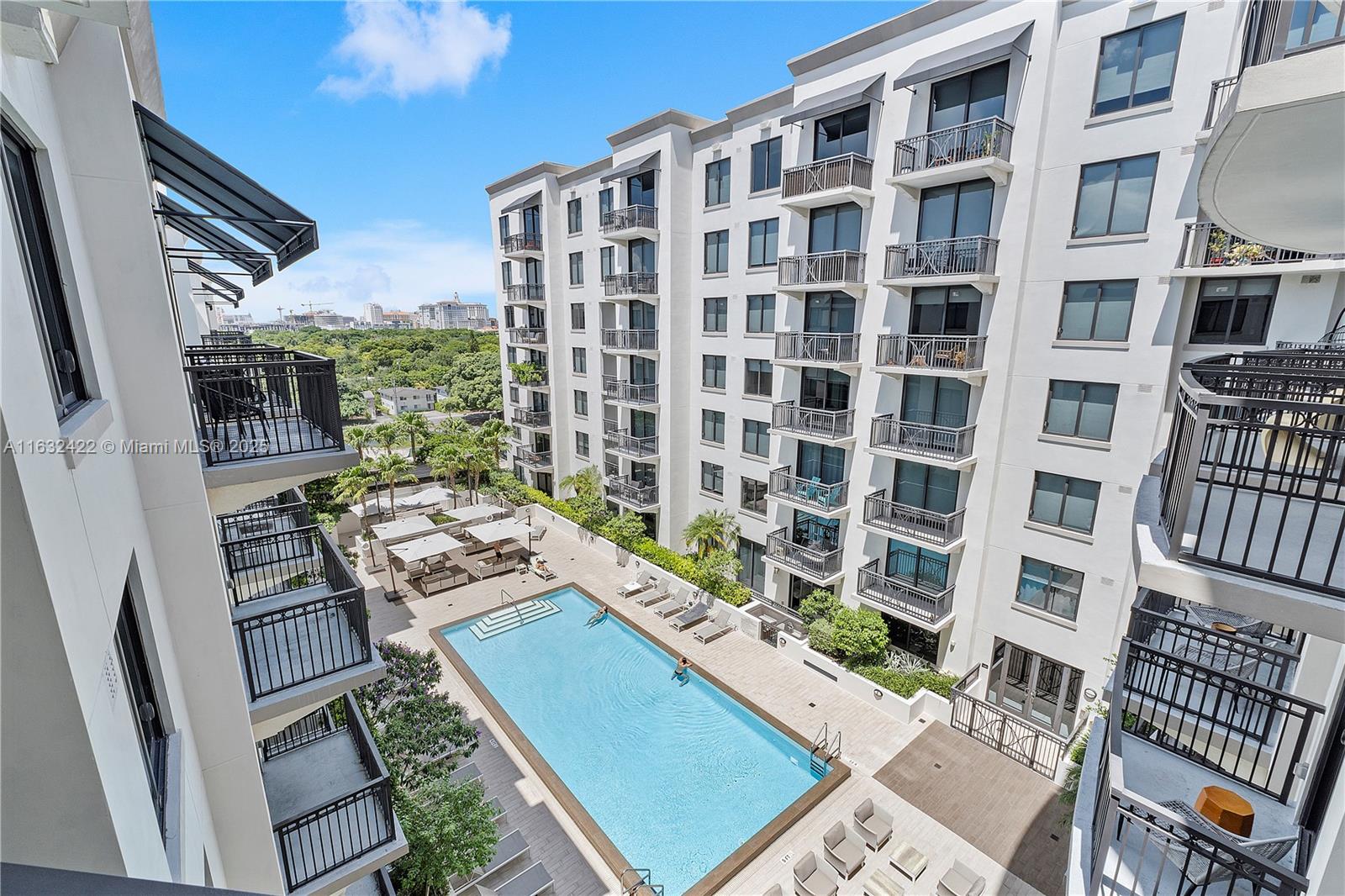 301 Altara Ave # 816