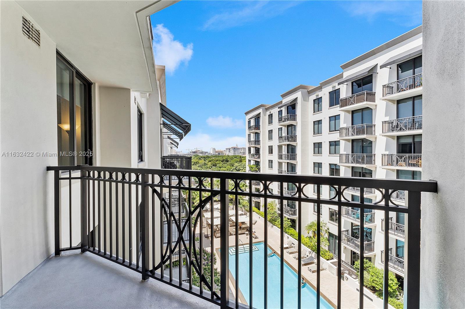 301 Altara Ave # 816