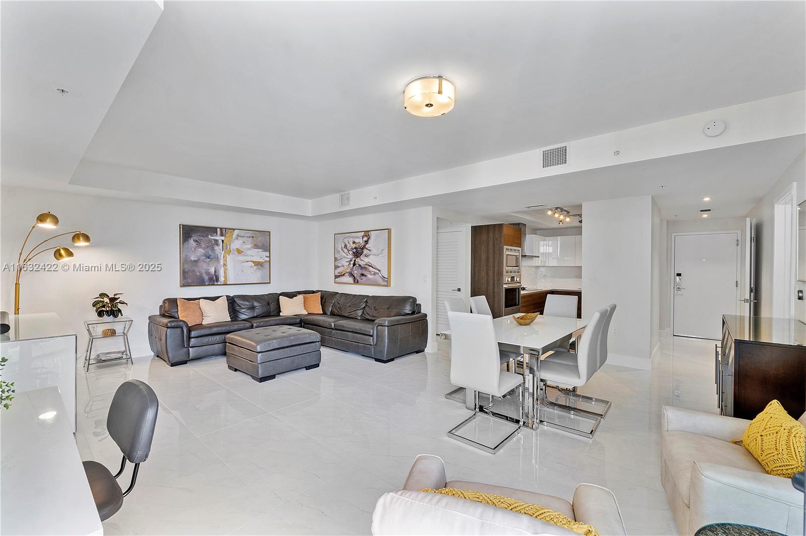301 Altara Ave # 816