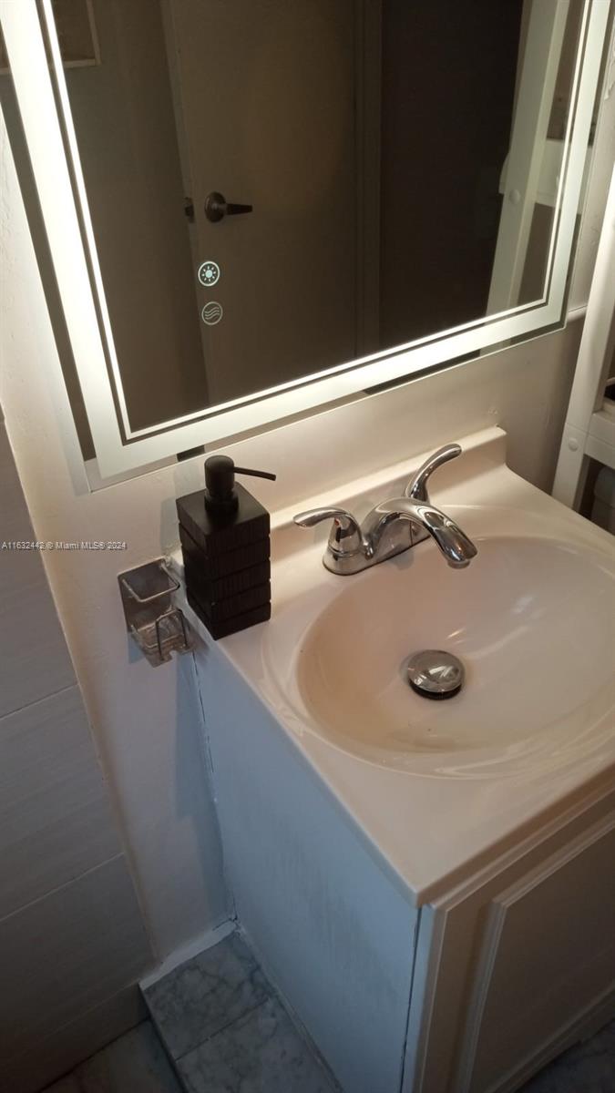 1604 Drexel Ave # 101