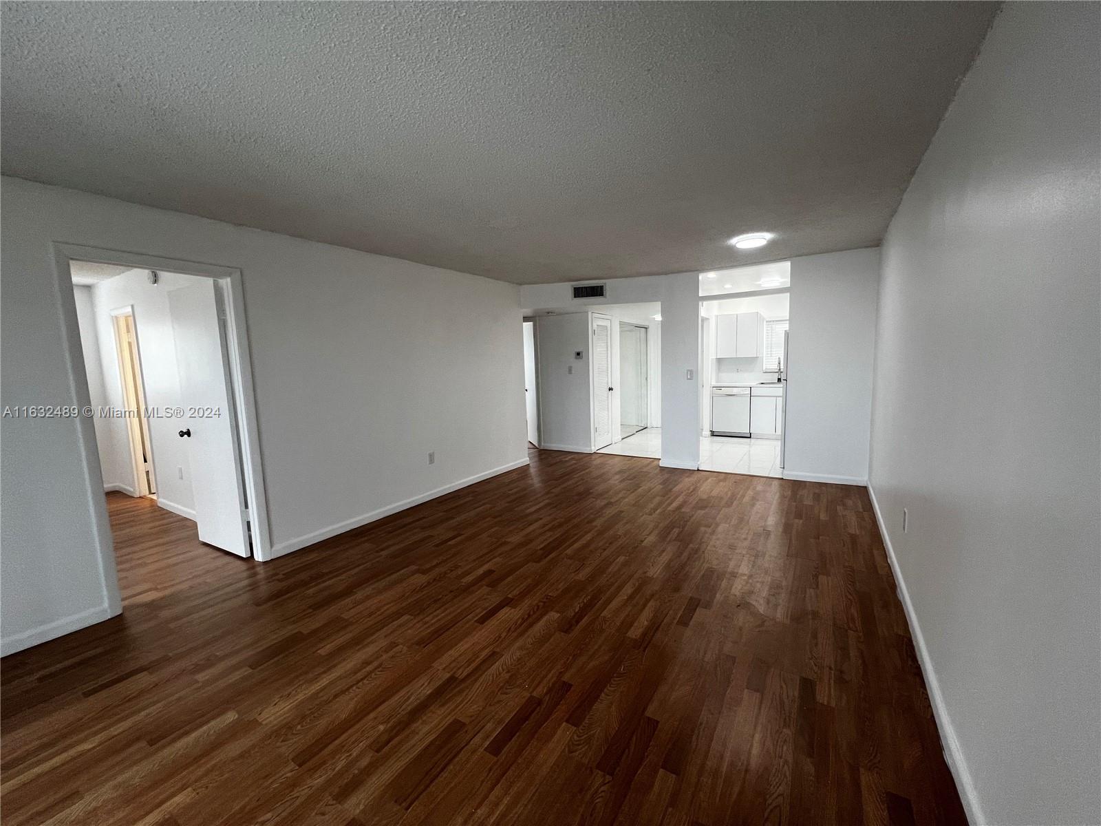 8220 Sunrise Lakes Blvd Unit: 312