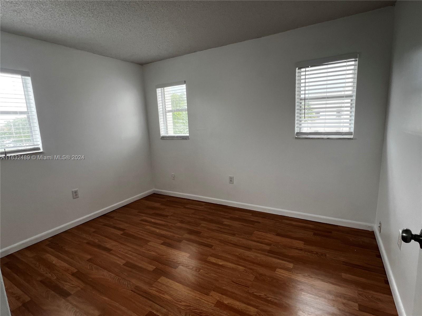8220 Sunrise Lakes Blvd Unit: 312