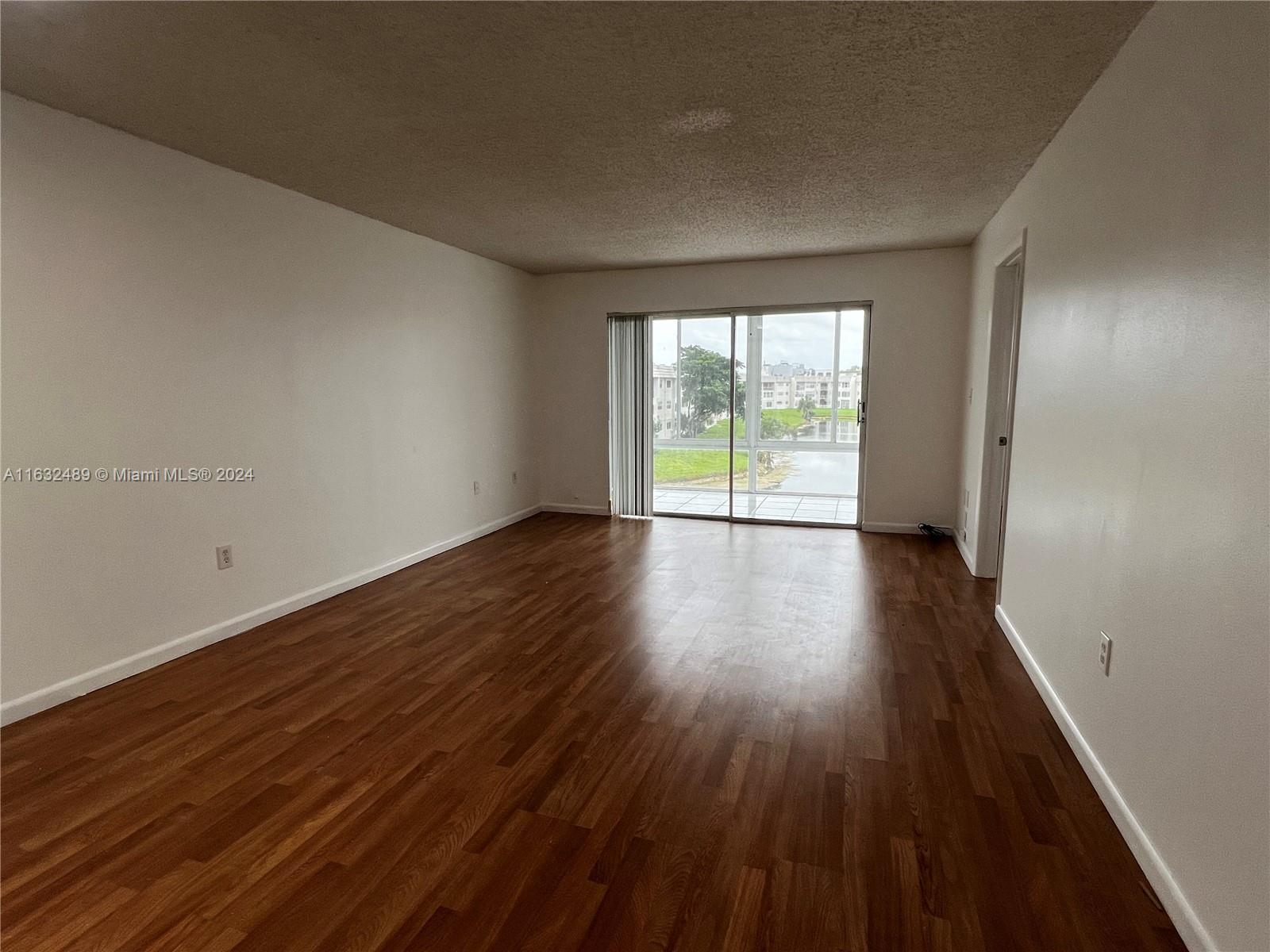 8220 Sunrise Lakes Blvd Unit: 312