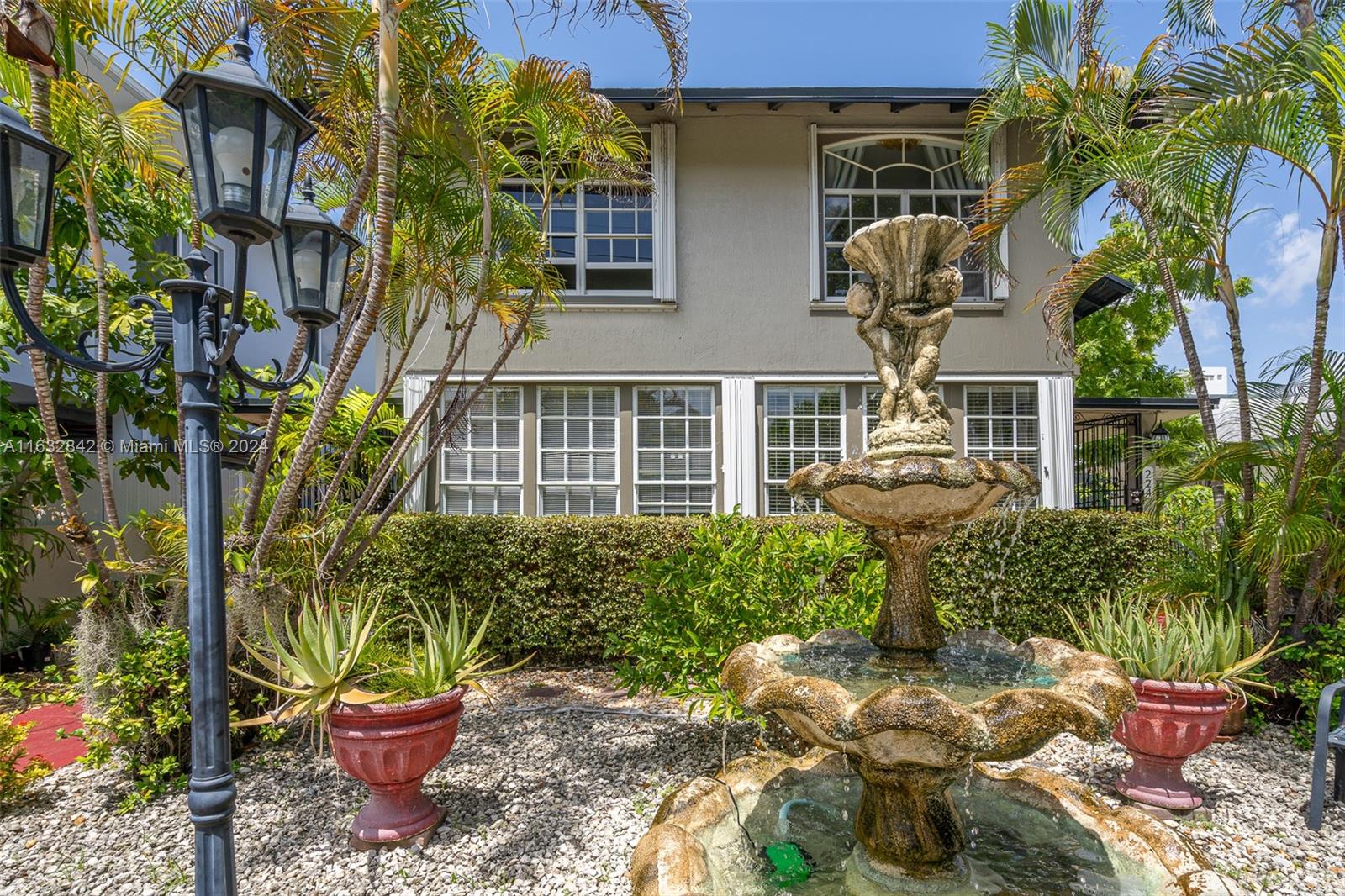 224 SW 6th Ave