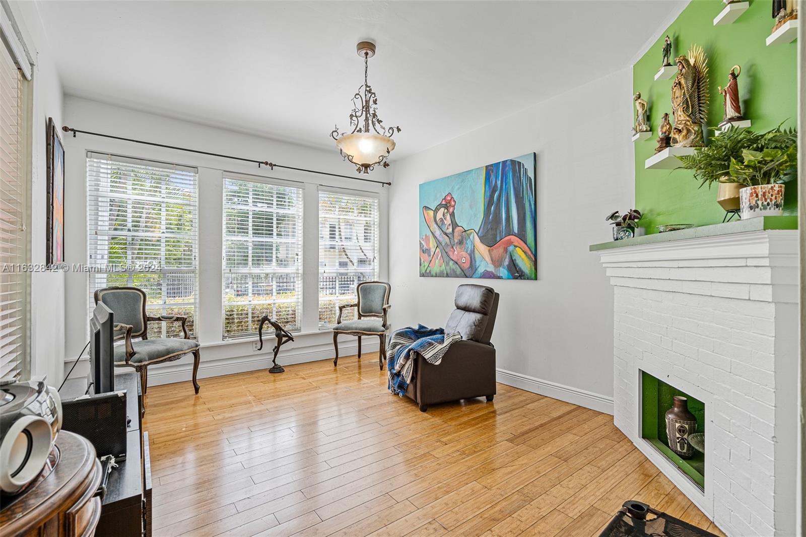 224 SW 6th Ave