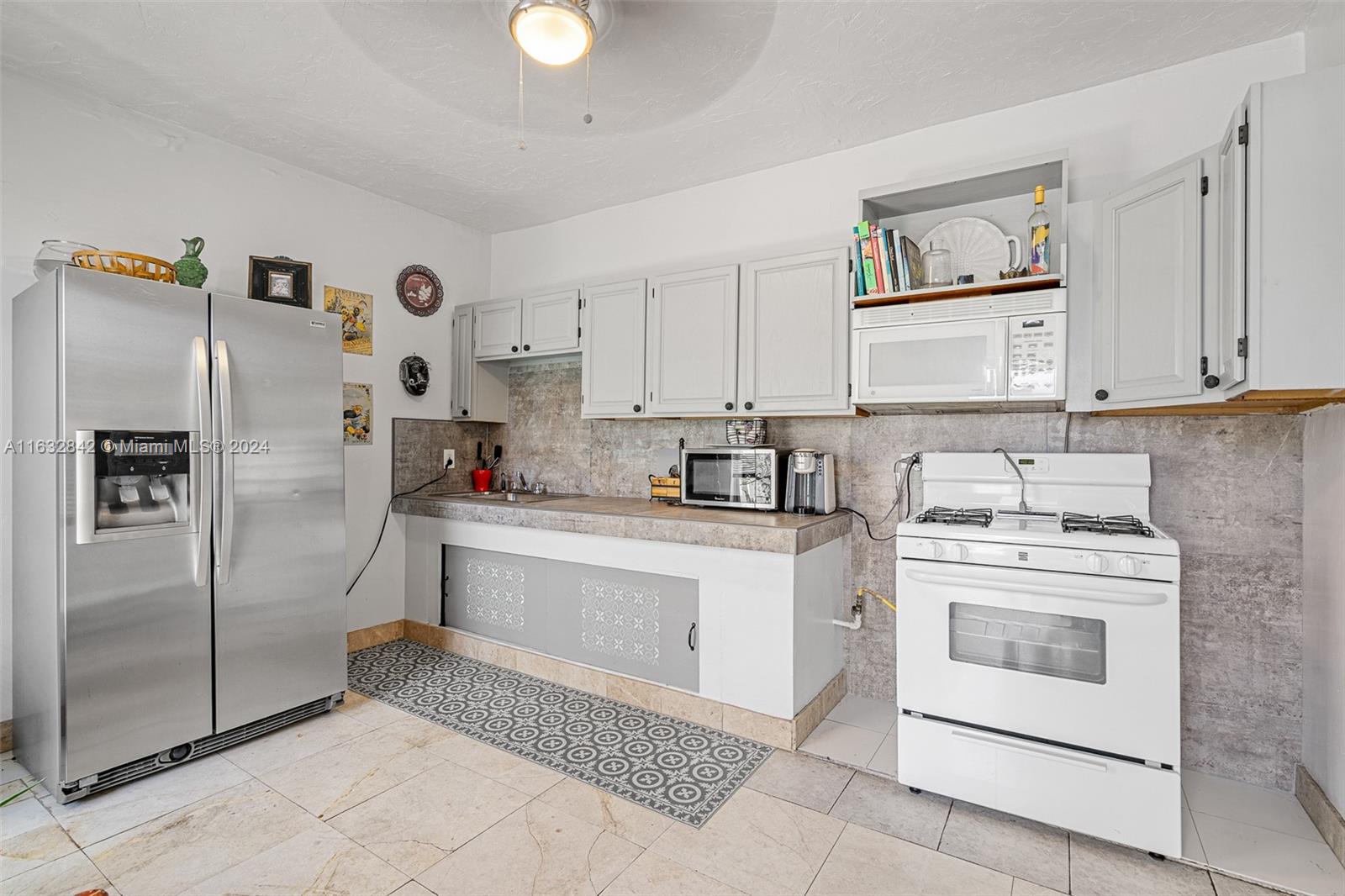 224 SW 6th Ave