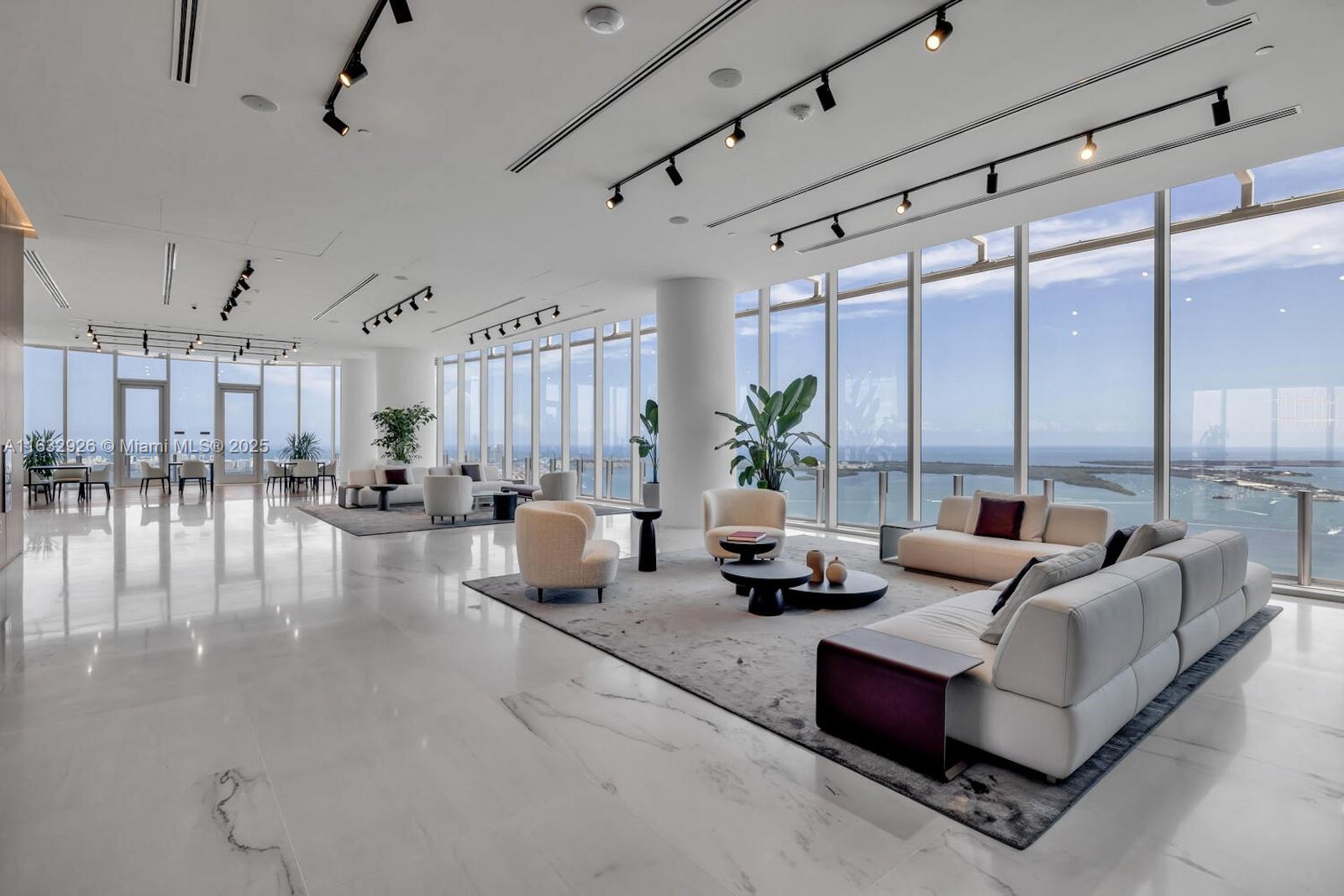 300 Biscayne Blvd Way # 1902