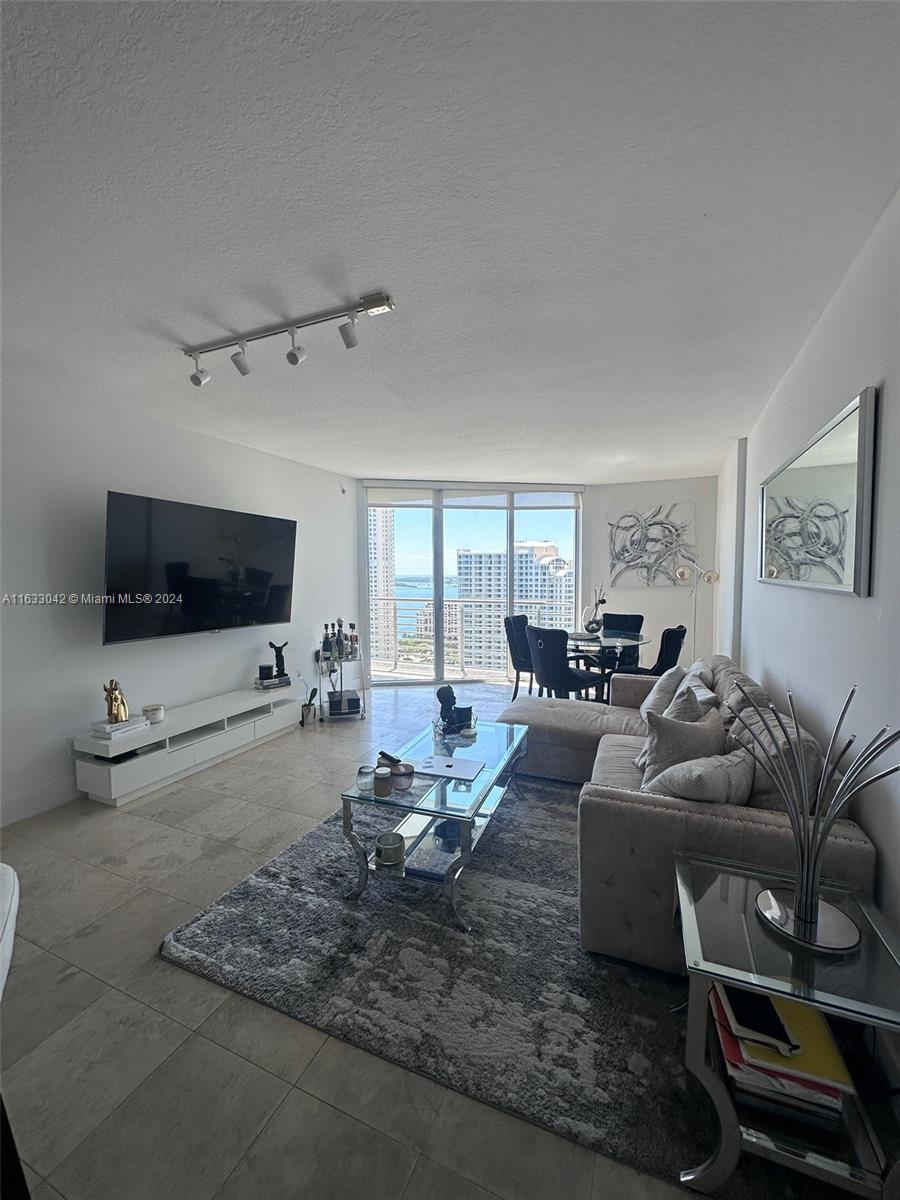 335 S Biscayne Blvd # 2803