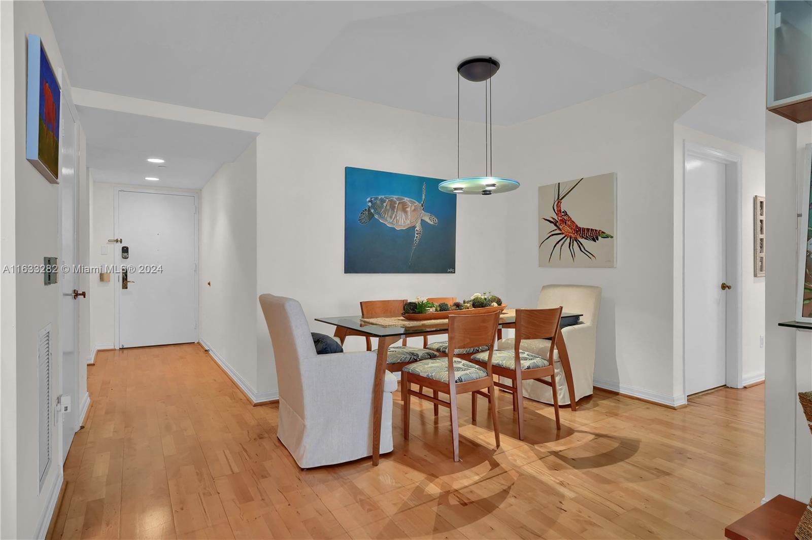 4779 Collins Ave # 3104