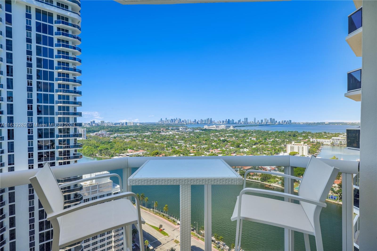 4779 Collins Ave # 3104