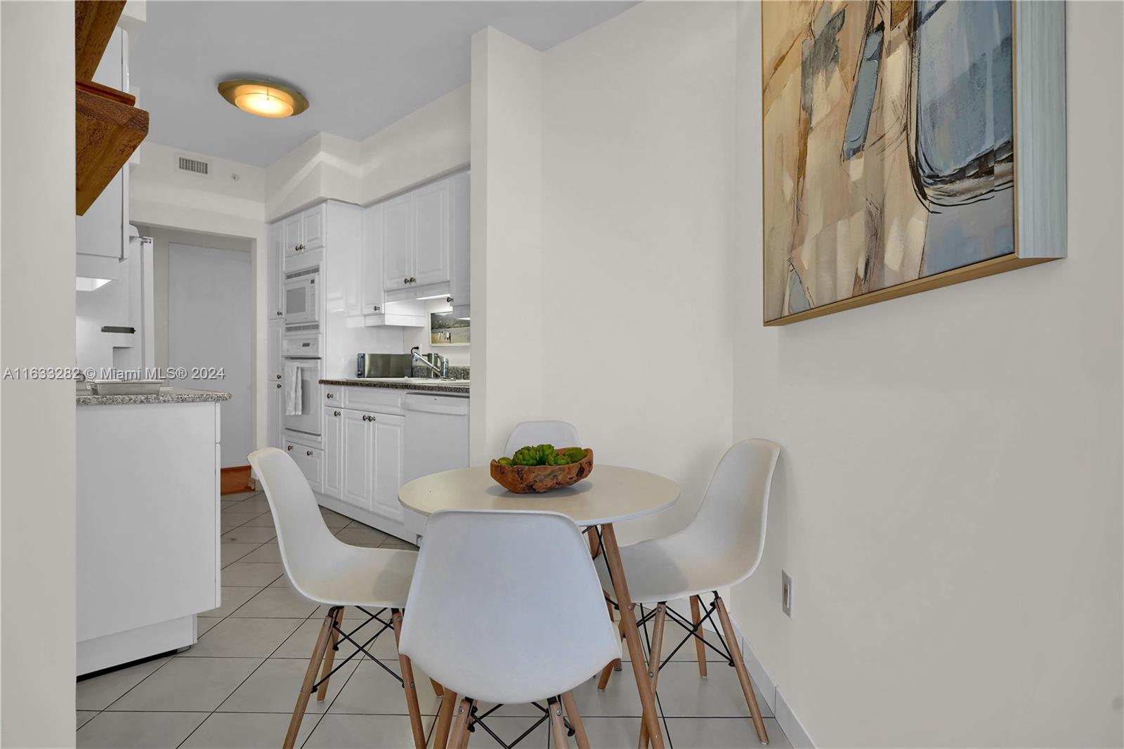 4779 Collins Ave # 3104