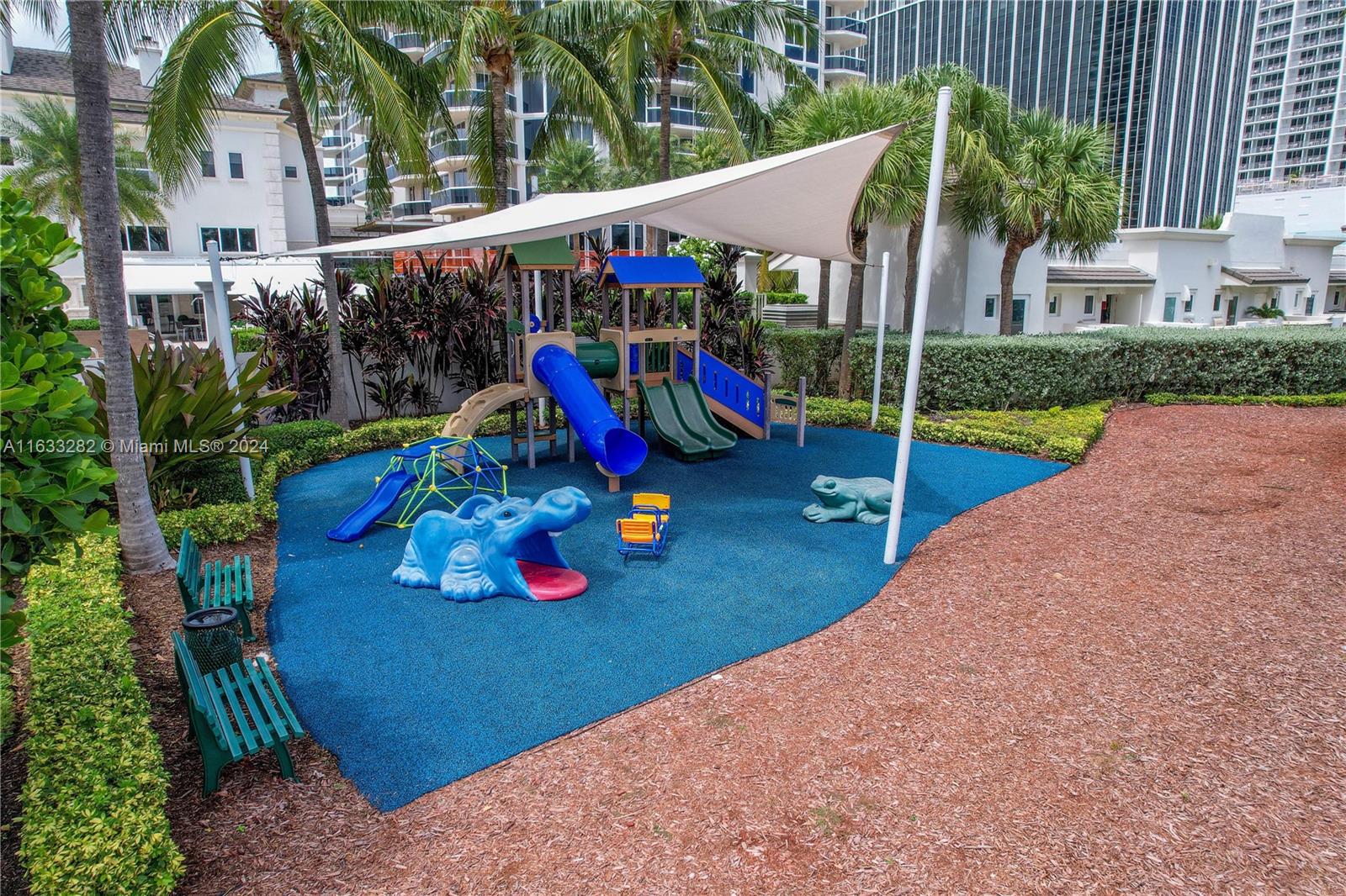 4779 Collins Ave # 3104